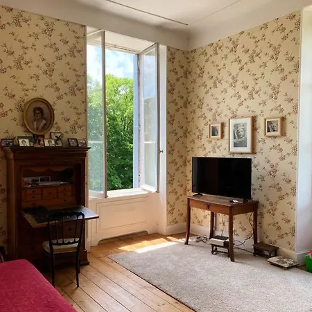 Demeure De 7 Avec Piscine Privee Jardin Clos Et Wifi A Chaniers