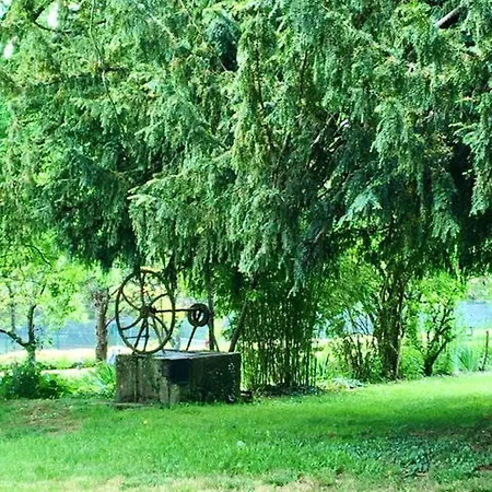 Casa de Férias Manoir Majestueux à Avec Piscine Privée