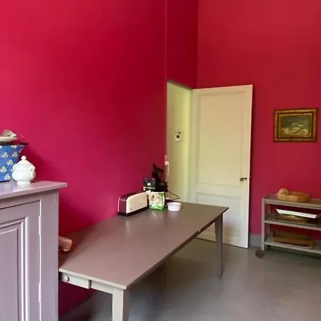 Demeure De 7 Avec Piscine Privee Jardin Clos Et Wifi A Hébergement de vacances