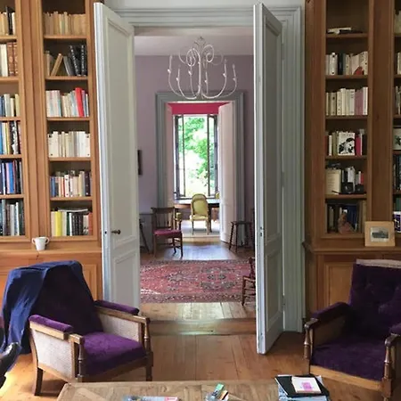 Demeure De 7 Avec Piscine Privee Jardin Clos Et Wifi A Hébergement de vacances